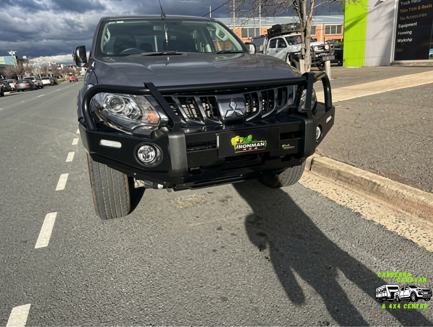 Commercial Deluxe Bullbar Mitsubishi Triton MQ